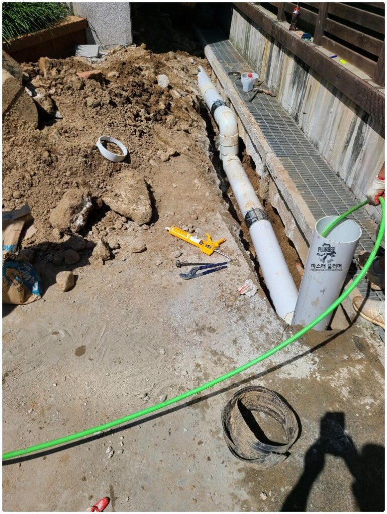 오수관에 들어간 토사를 고압세척