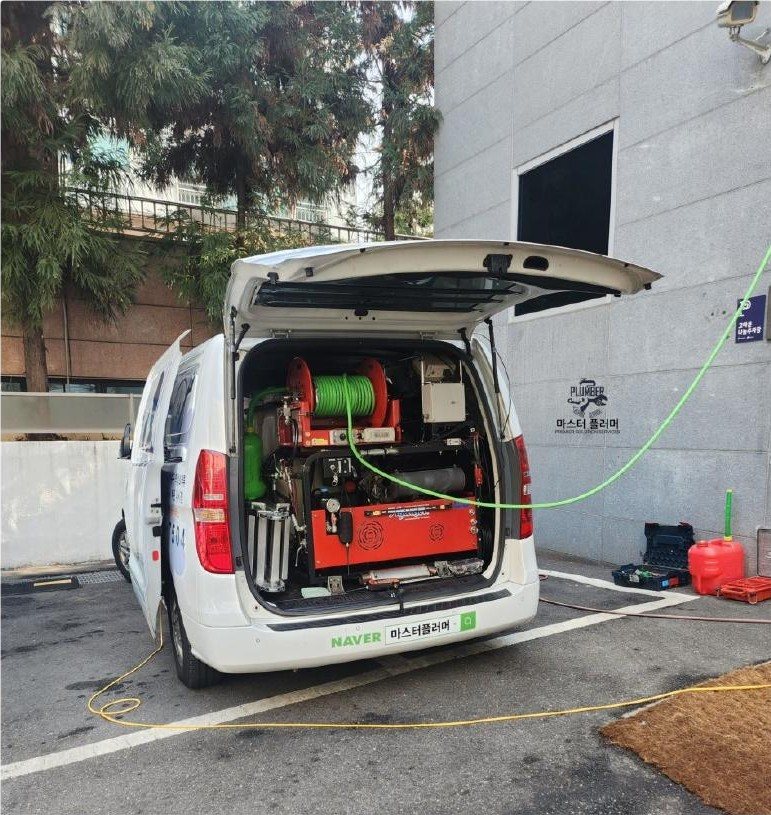삼성동 빌딩 현장 — 온수고압세척 장비 차량